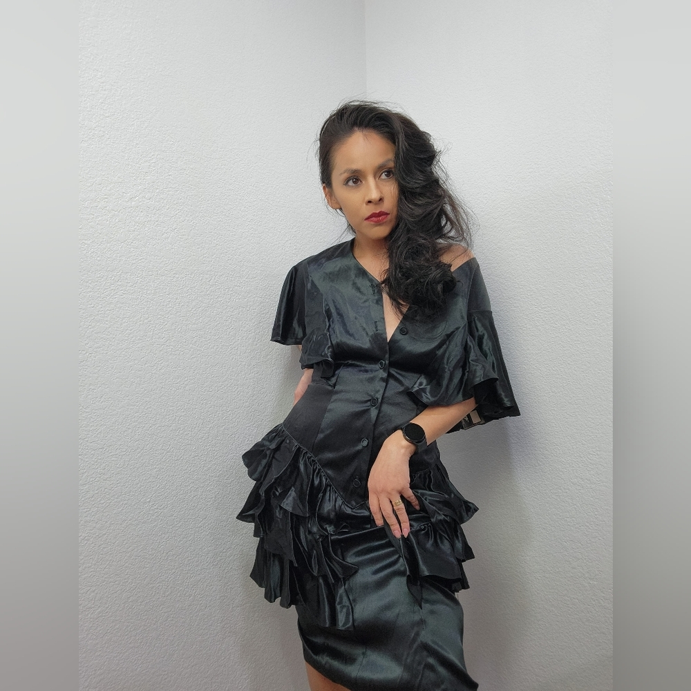 Dress - Picture 2 of 10